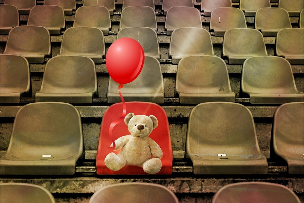 Grandstand Stadium Teddy Bear Seats  - cocoparisienne / Pixabay